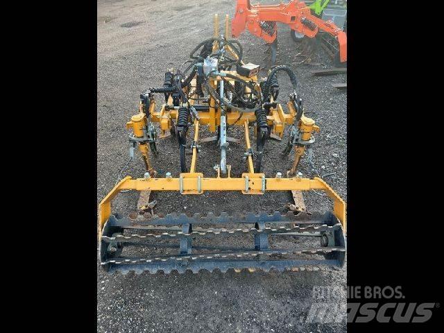  Autre CL6750SR45 Soil preparation work