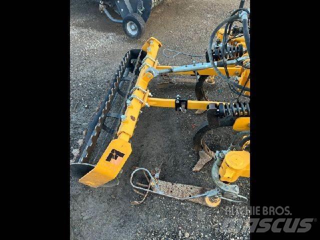  Autre CL6750SR45 Soil preparation work