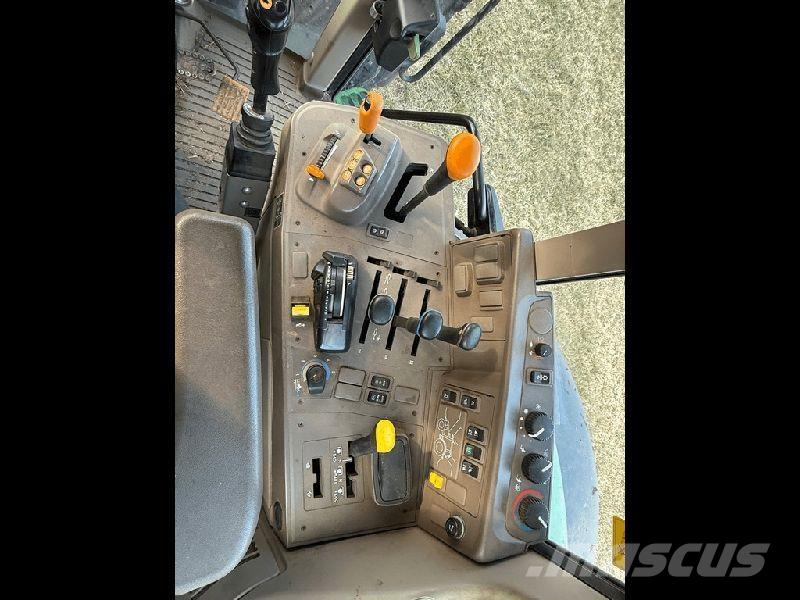 John Deere 6120M Tractors