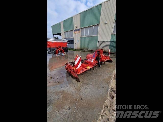 Kuhn HR3004 Harrows