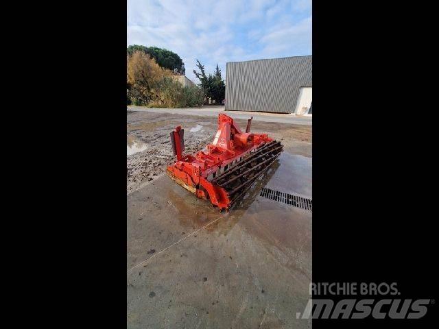 Kuhn HR3004 Harrows