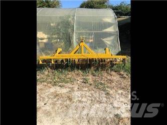  Lachaud 3 M Row crop cultivators