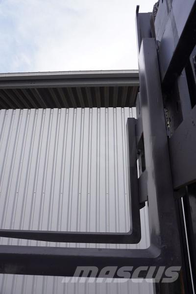 JCB 940-4 Rough terrain trucks