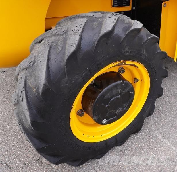 JCB 940-4 Rough terrain trucks