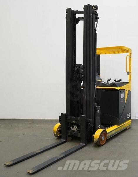 OM Xi 14 Reach trucks
