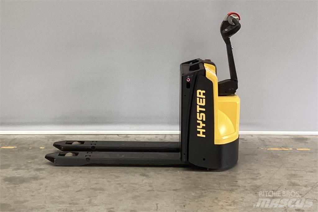 Hyster P1.6 Pedestrian stacker
