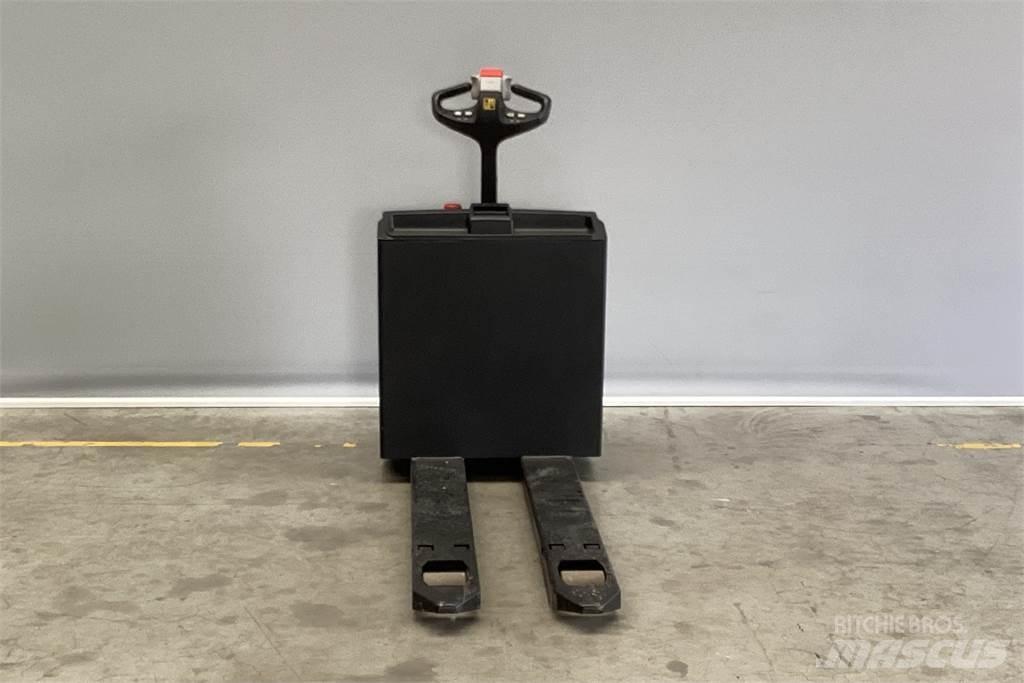 Hyster P1.6 Pedestrian stacker