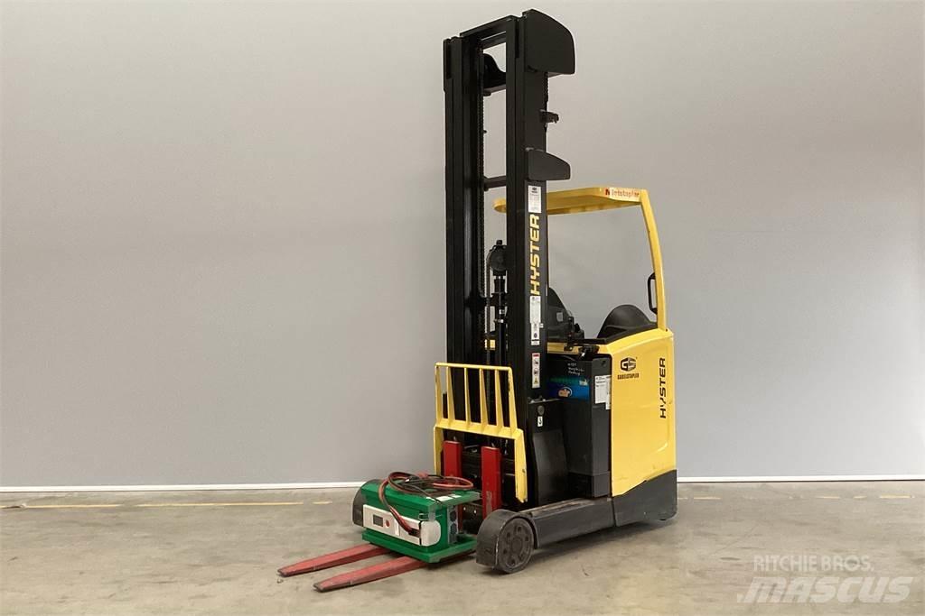 Hyster R1.4 Reach trucks