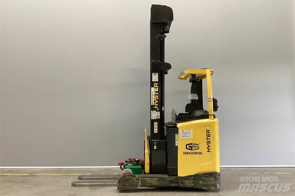 Hyster R1.6 Reach trucks