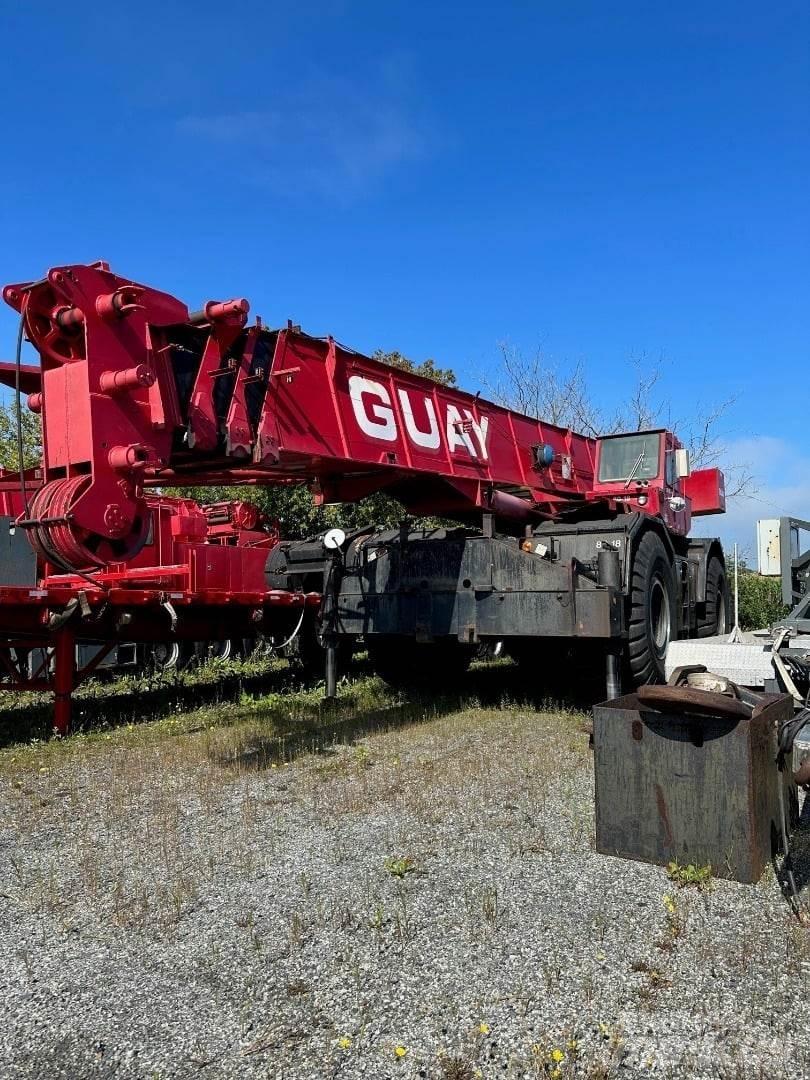 Grove RT980 Rough terrain cranes