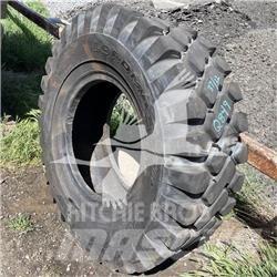  CAMSO 17.5X25 Tyres, wheels and rims