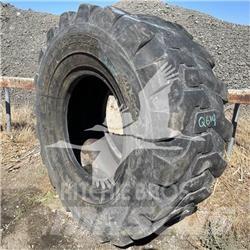  CAMSO 20.5X25 Tyres, wheels and rims