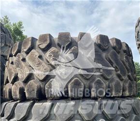  CAMSO 20.5X25 Tyres, wheels and rims