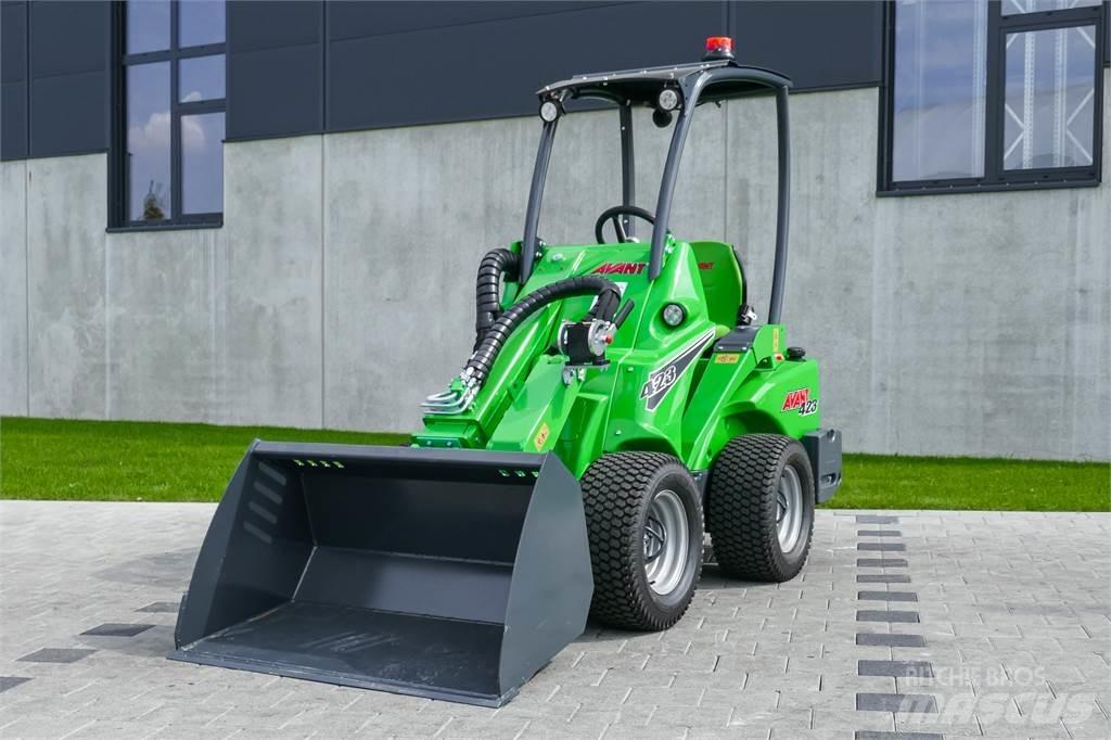 Avant M 423 Mini excavators < 7t (Mini diggers)