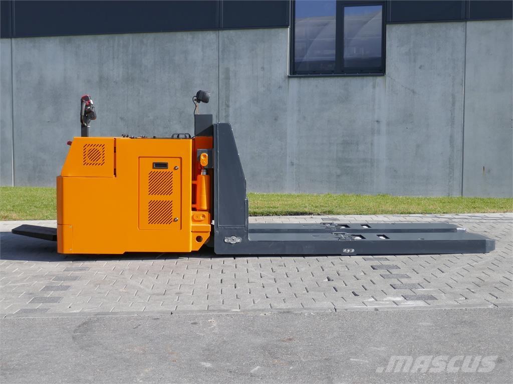 Baka EGU-200 SO Pedestrian stacker