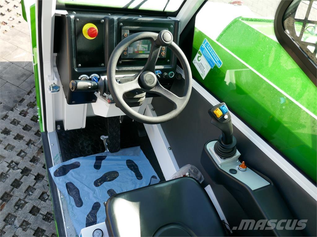 JMG MC 110 Telescopic handlers