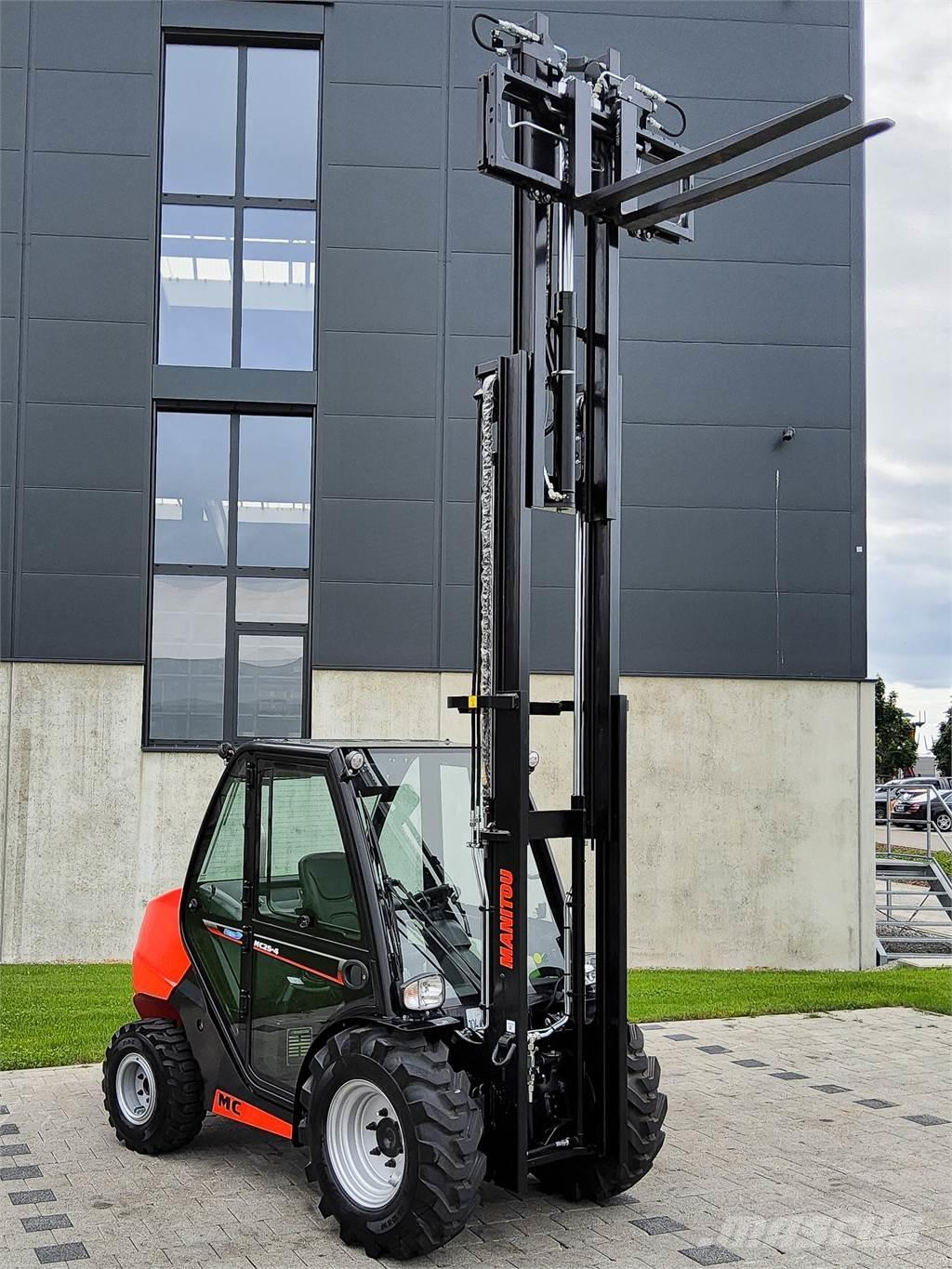 Manitou MC 25-4 Rough terrain trucks