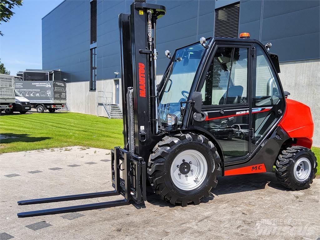 Manitou MC 30-4 Rough terrain trucks
