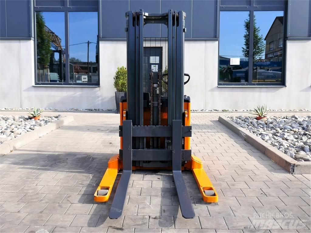 Still EGP 14 Pedestrian stacker