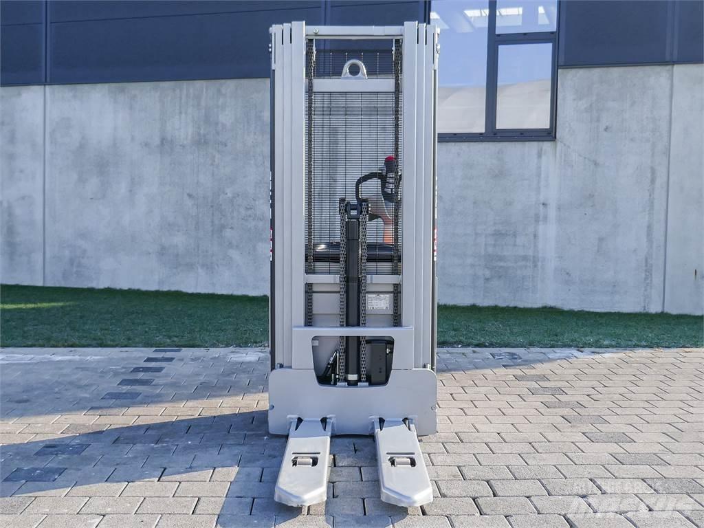 Still EXV 14i Pedestrian stacker