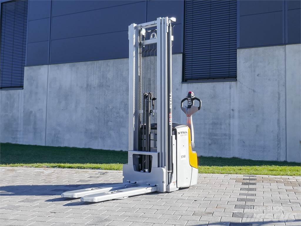 Still EXV 14i Pedestrian stacker