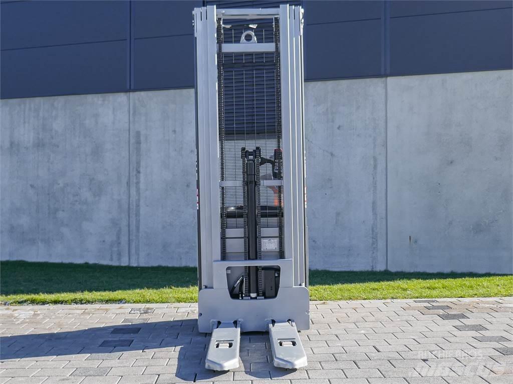Still EXV 14i Pedestrian stacker
