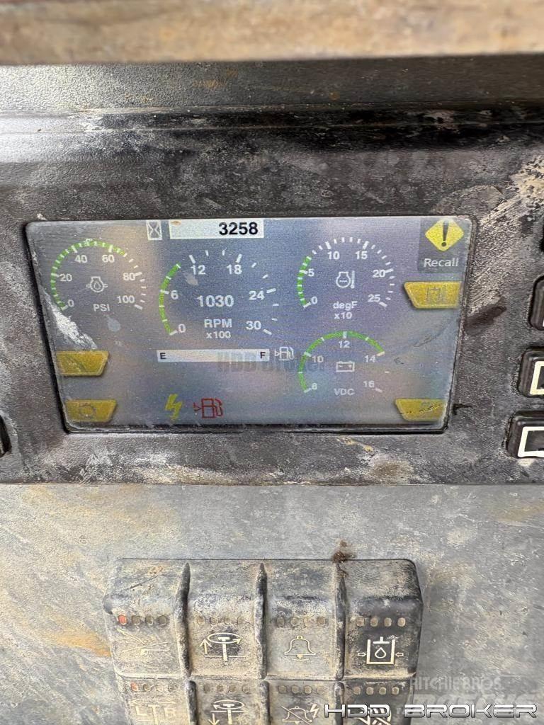 Vermeer D10x15 S3 Horizontal Directional Drilling Equipment