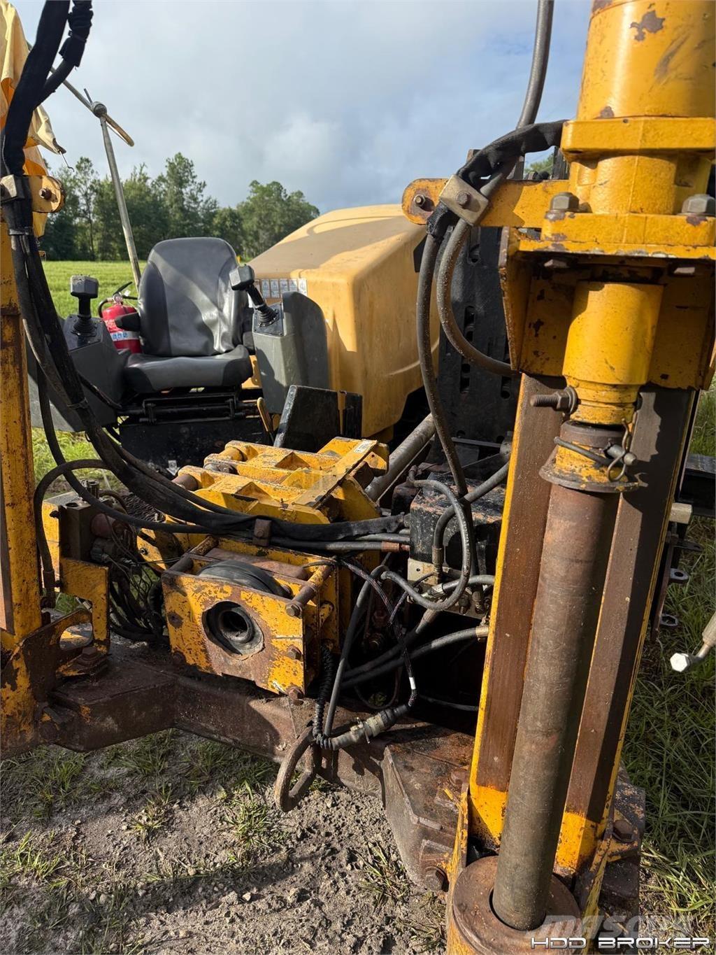 Vermeer D24x40 Series II Horizontal Directional Drilling Equipment