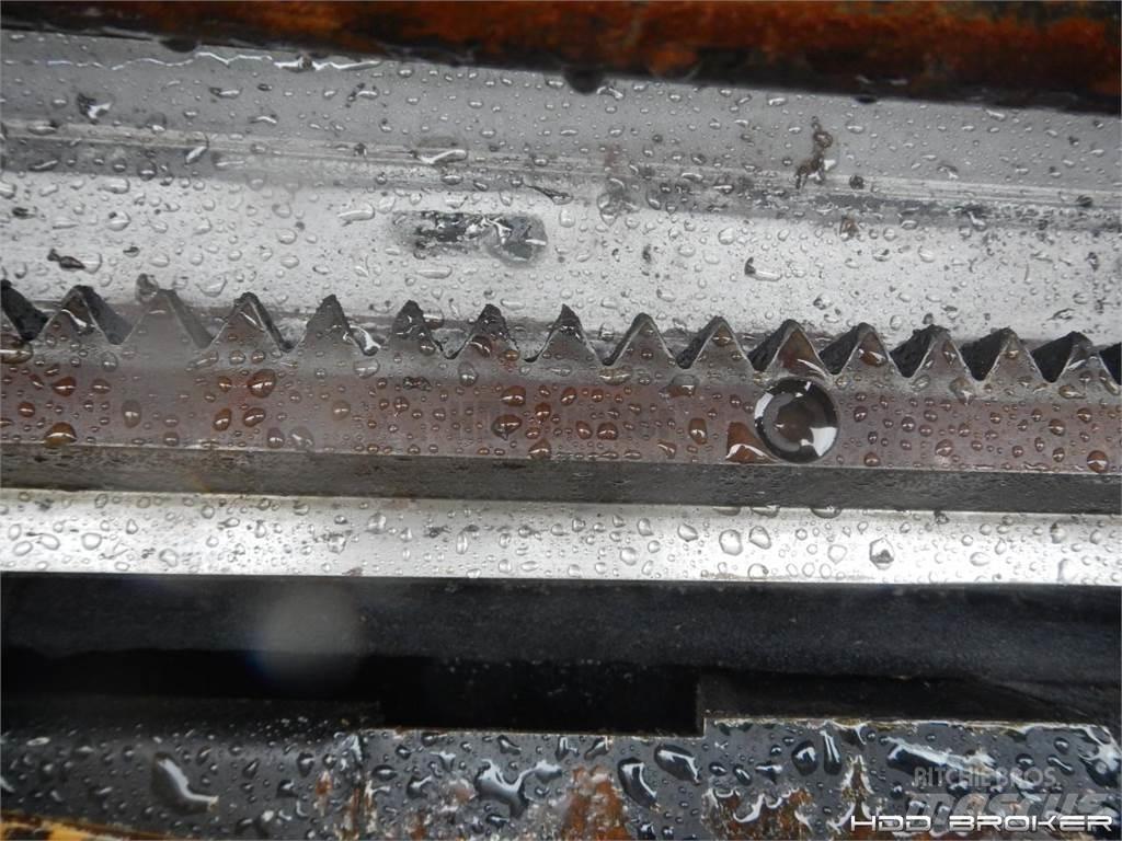 Vermeer D9x13 Series II Horizontal Directional Drilling Equipment
