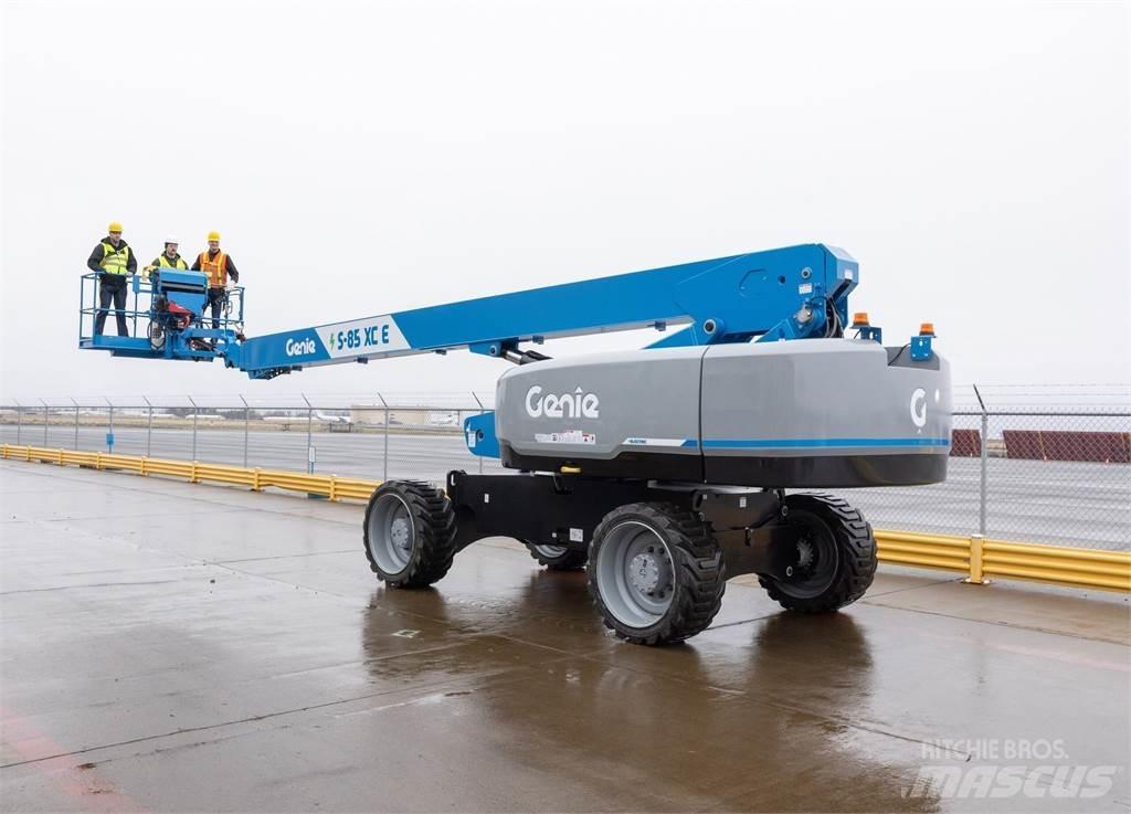 Genie S-85 XC E Articulated boom lifts