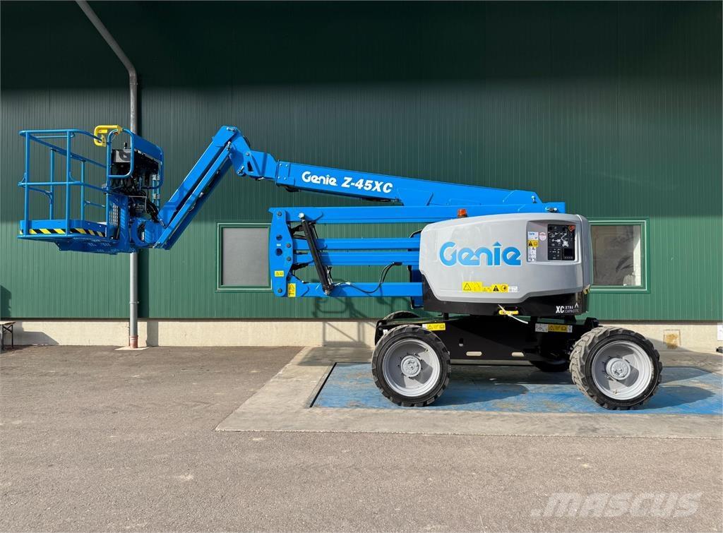Genie Z-45 XC Articulated boom lifts