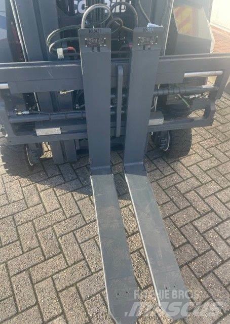 Combilift CBE 3000 Sideloaders