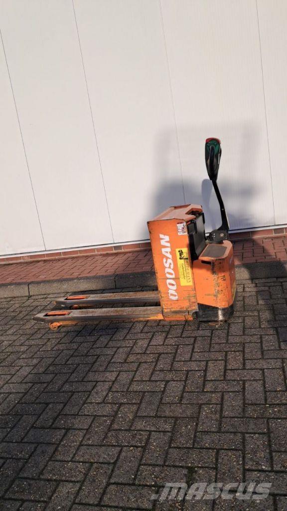 Doosan LEDH18 Hand pallet truck
