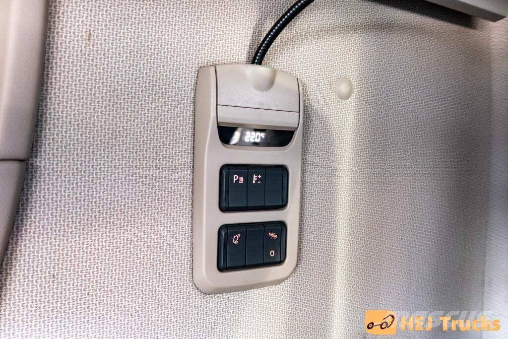 DAF XF 530 FTS 6x2 Tractor Units