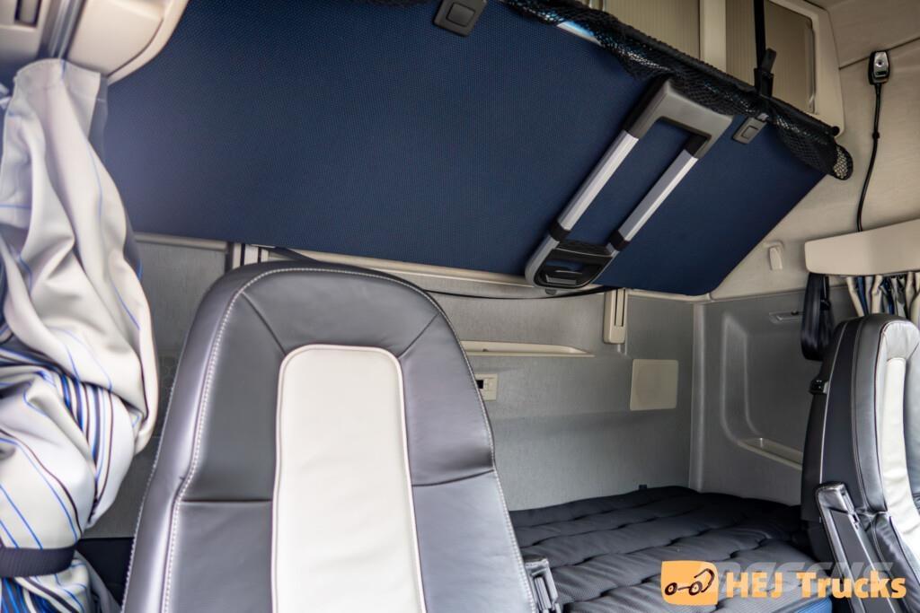 Volvo FH 500 6x2 Tractor Units