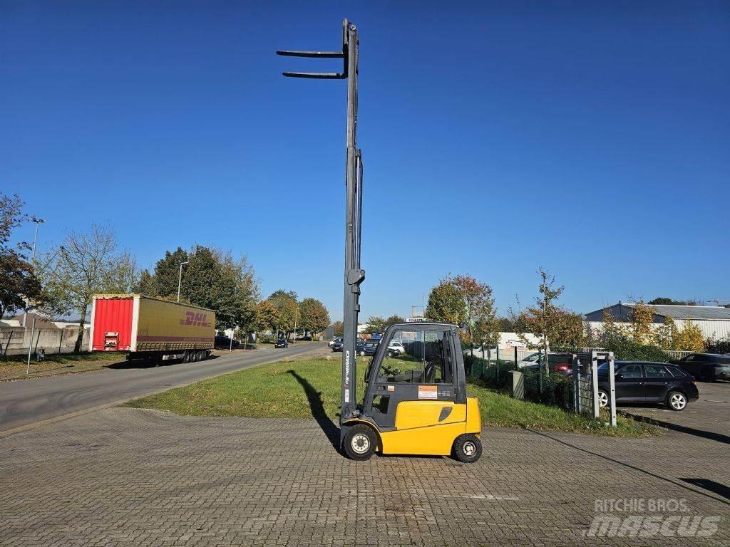 Jungheinrich EFG430 Electric forklift trucks