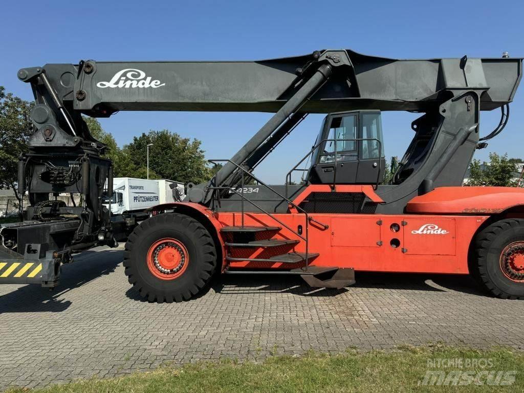 Linde C4234TL Reachstackers