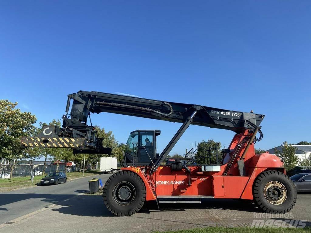SMV 4535TC5 Reachstackers