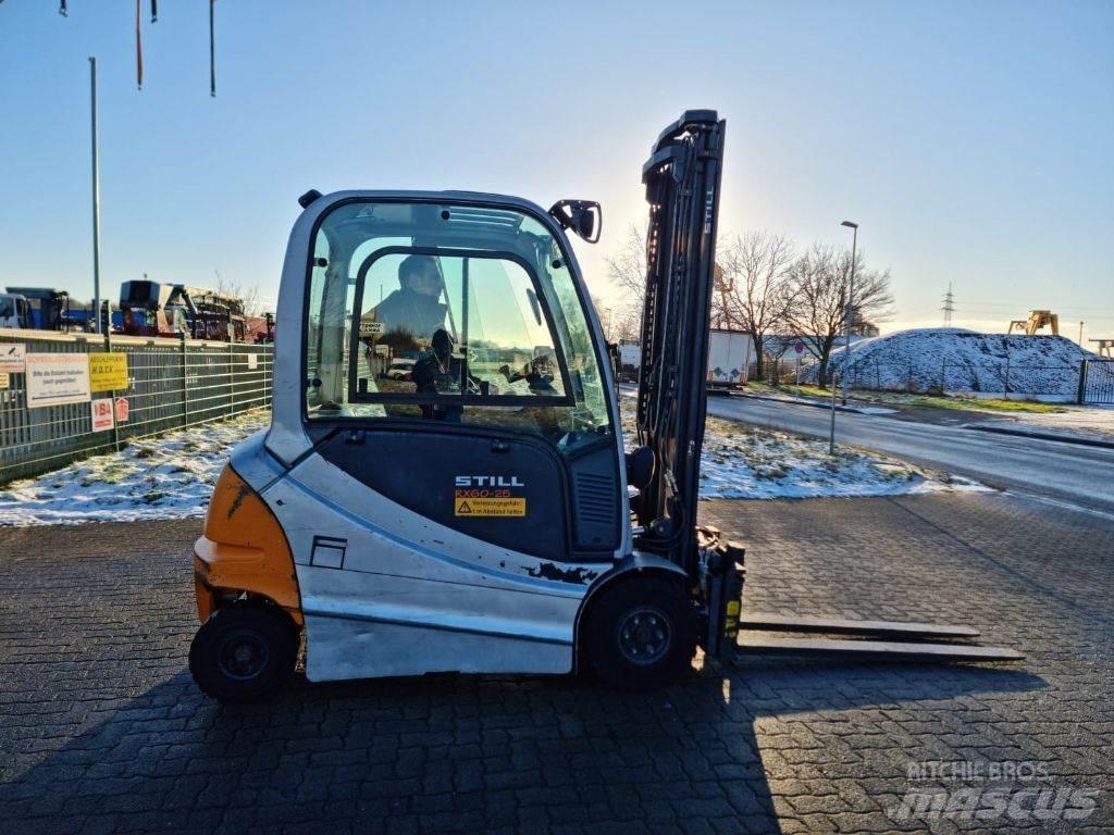 Still RX60-25 UVV Electric forklift trucks