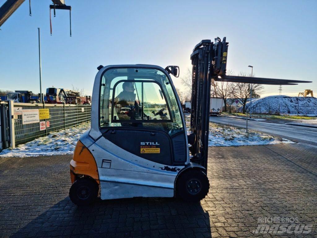 Still RX60-25 UVV Electric forklift trucks