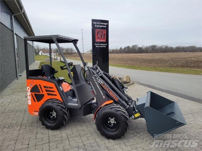 Cast 825 D Mini loaders