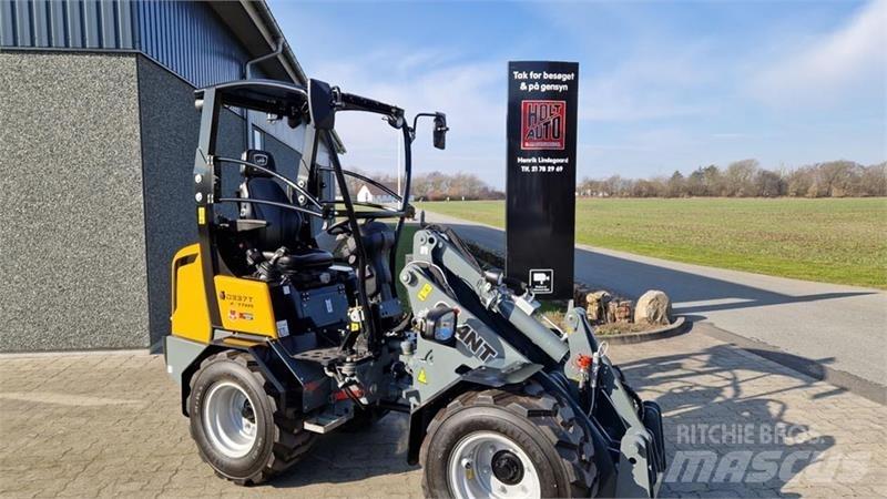 GiANT D337T Mini loaders