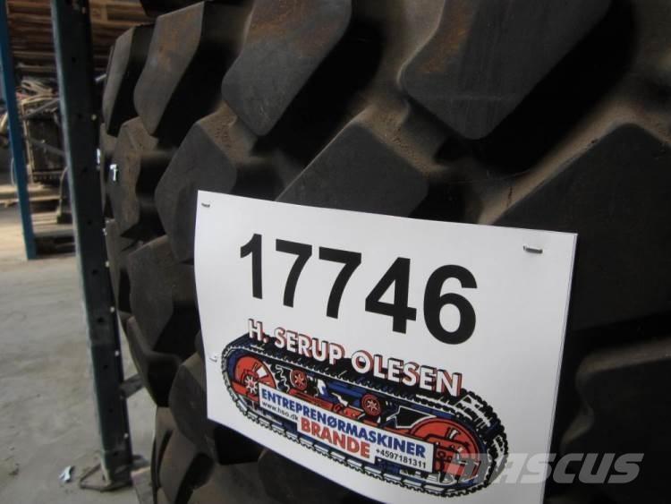  13.00R20 dæk - 1 stk. Tyres, wheels and rims