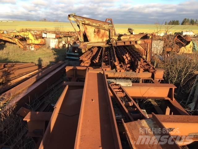  Bedding 600 ton Work boats / barges