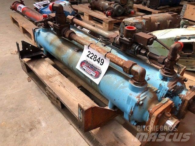 Bowman GL400 Oliekøler Construction - Others