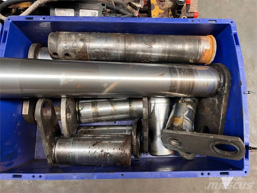 CAT 323D nagler Other components