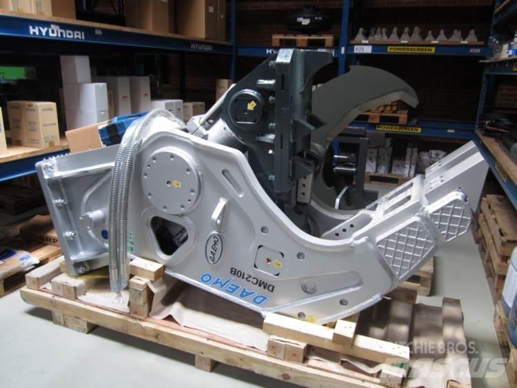 Daemo DMC210B betonsaks Pulveriser  (Demolition Crusher ) 