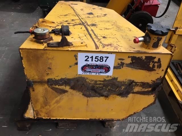  Dieseltank ex. Volvo A30 Other components