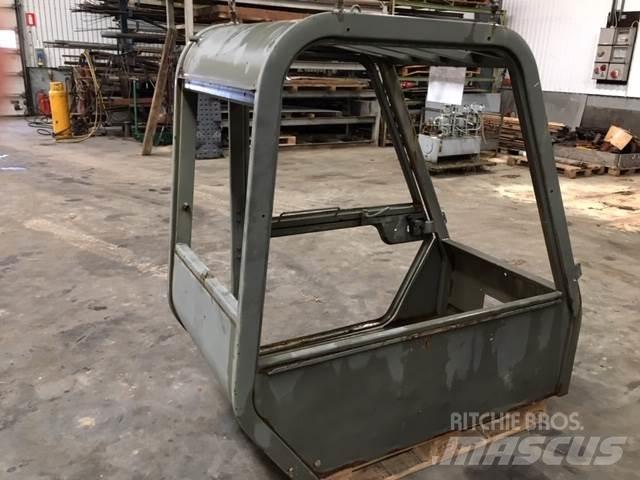  Førerhus ex. Manitou MT430 Other components