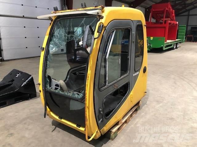  Førerhus ex. Volvo EC240LC Other components